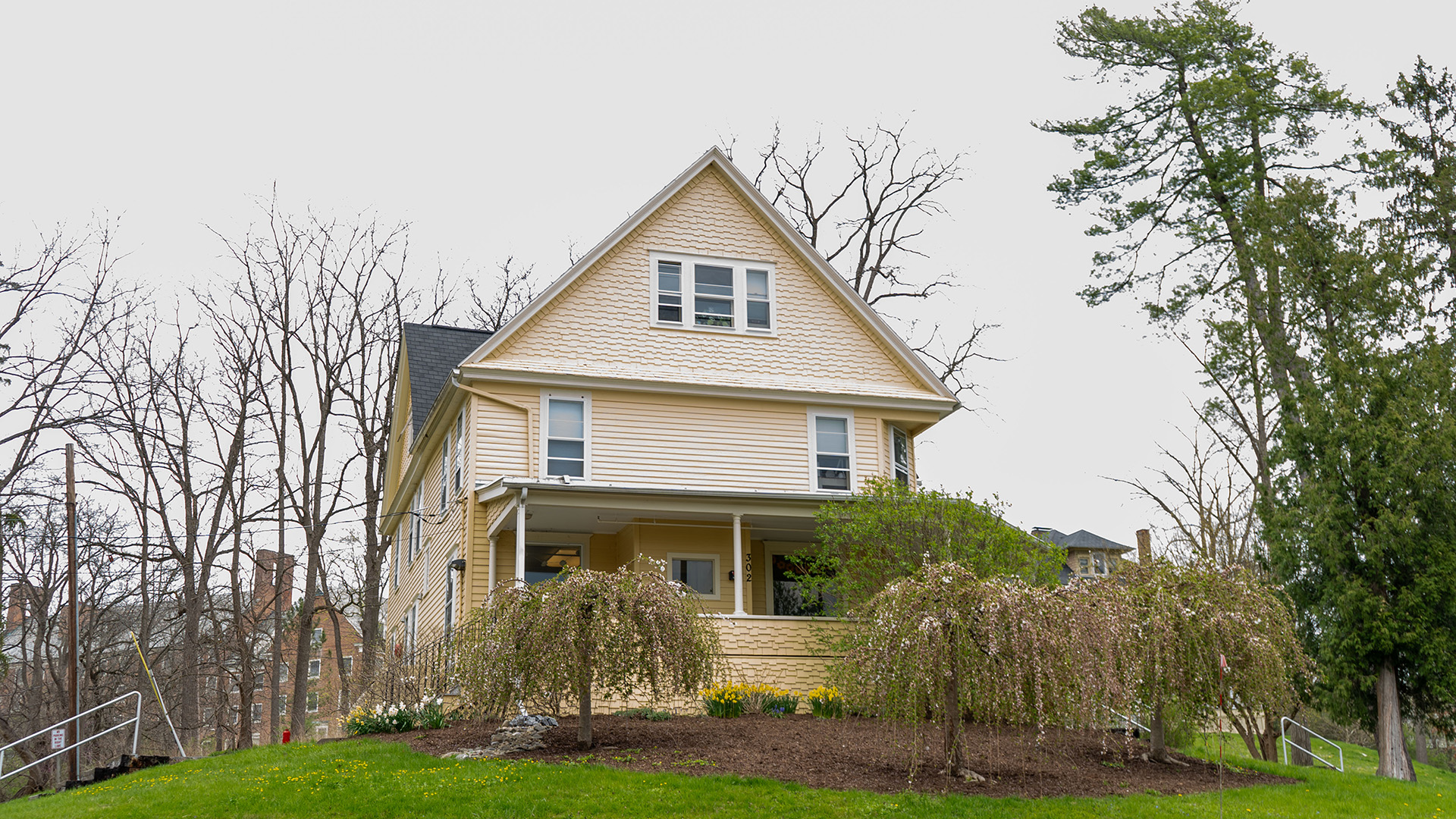 Exterior photo of 302 Wait Ave