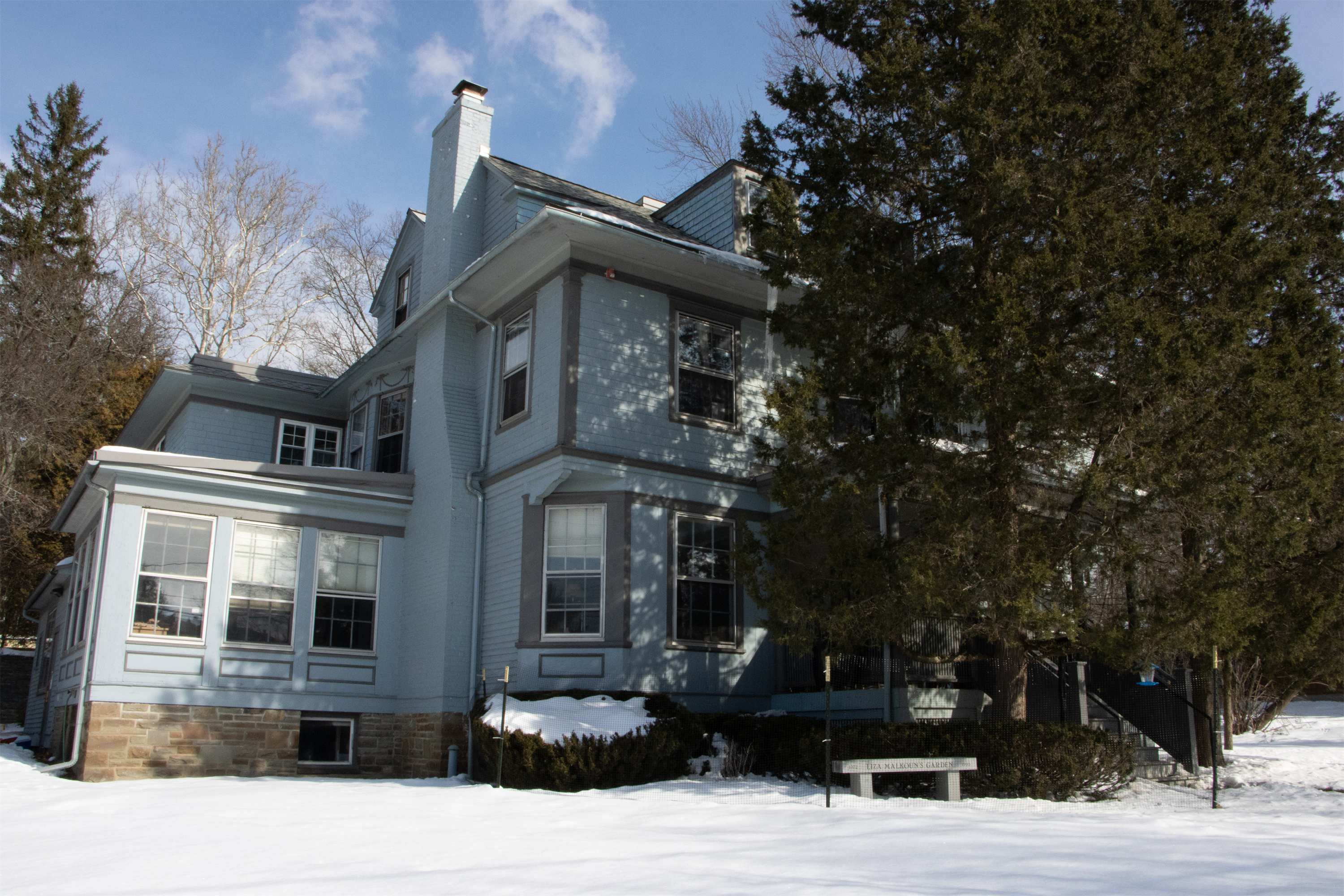 Picture of Prospect of Whitby, a Cornell co-op house, in the winter