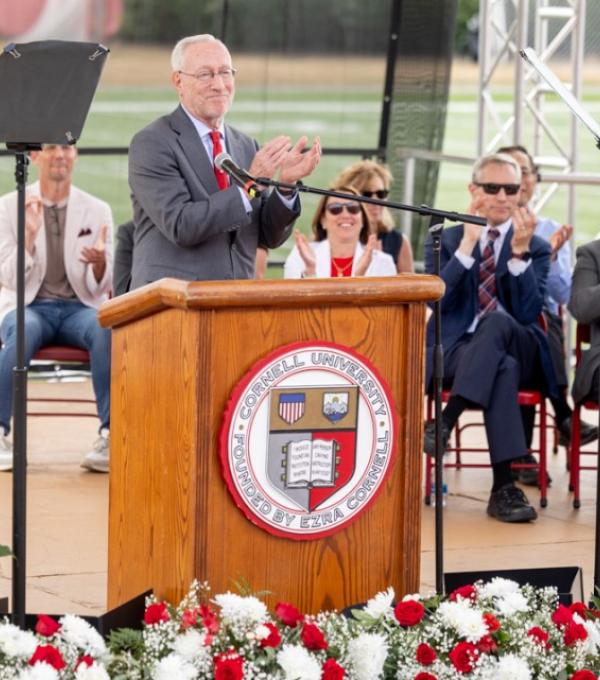 Cornell President Michael I. Kotlikoff delivers his address at New Student Convocation, held Aug. 19 at Schoellkopf Field.
