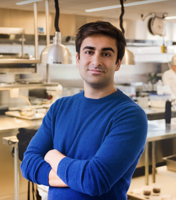 Maximo Mander Headshot