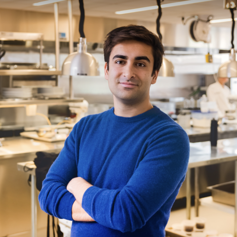 Maximo Mander Headshot