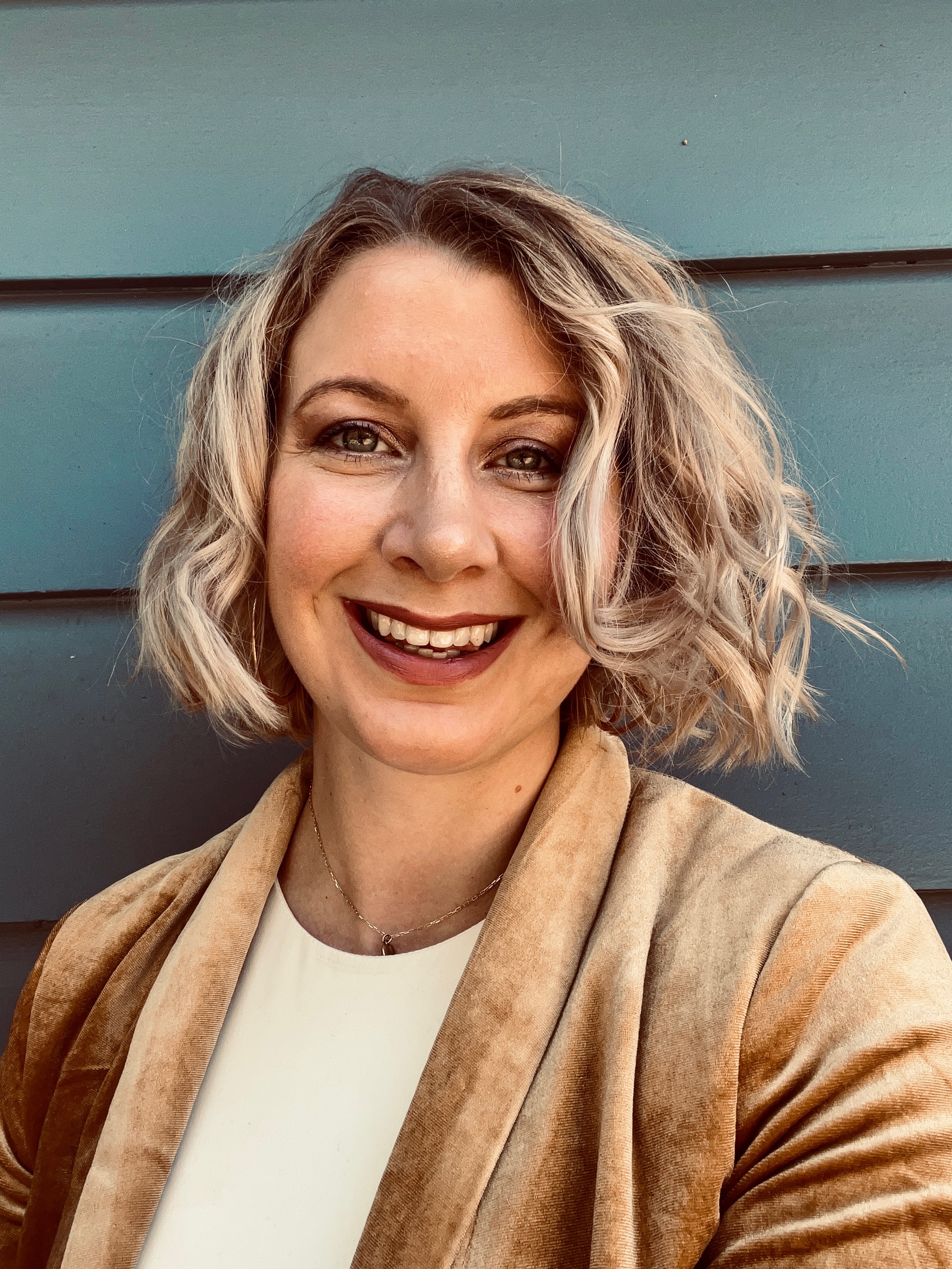 Elizabeth Kennedy headshot