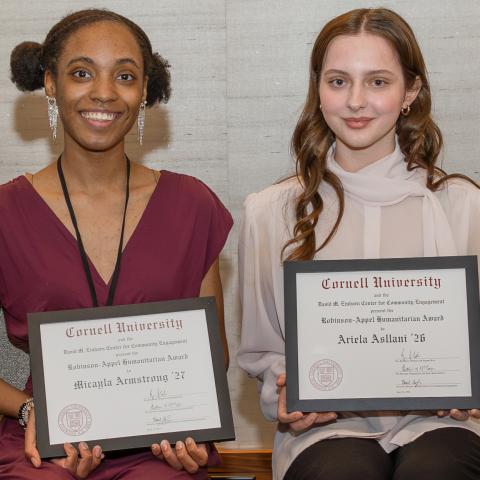 Students receive Einhorn's Robinson-Appel Humanitarian Award