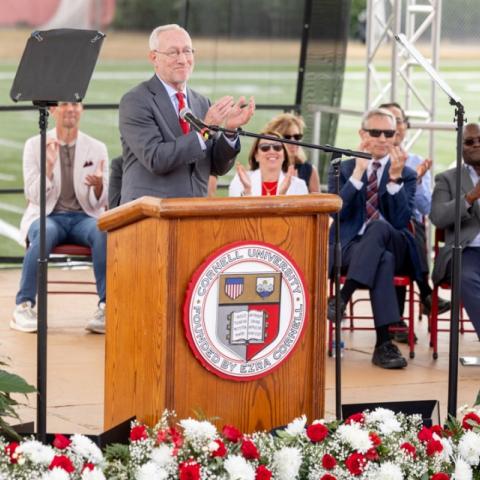 Cornell President Michael I. Kotlikoff delivers his address at New Student Convocation, held Aug. 19 at Schoellkopf Field.